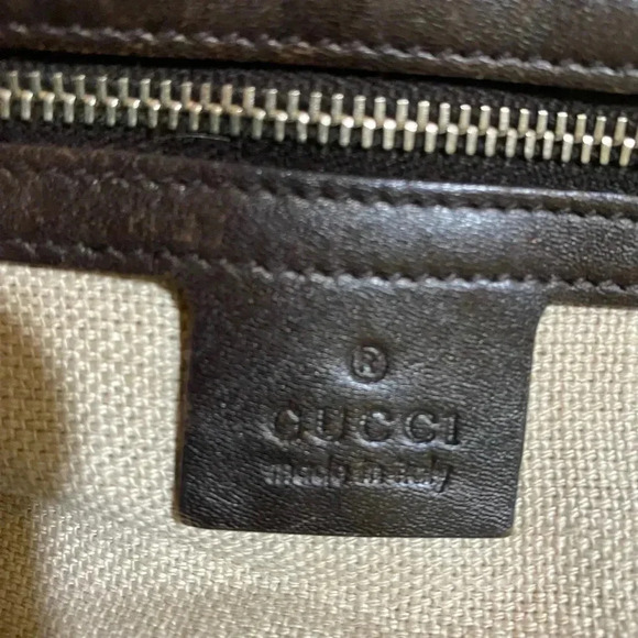 Gucci canvas leather tote with detachable pouch bag - Picture 10 of 15